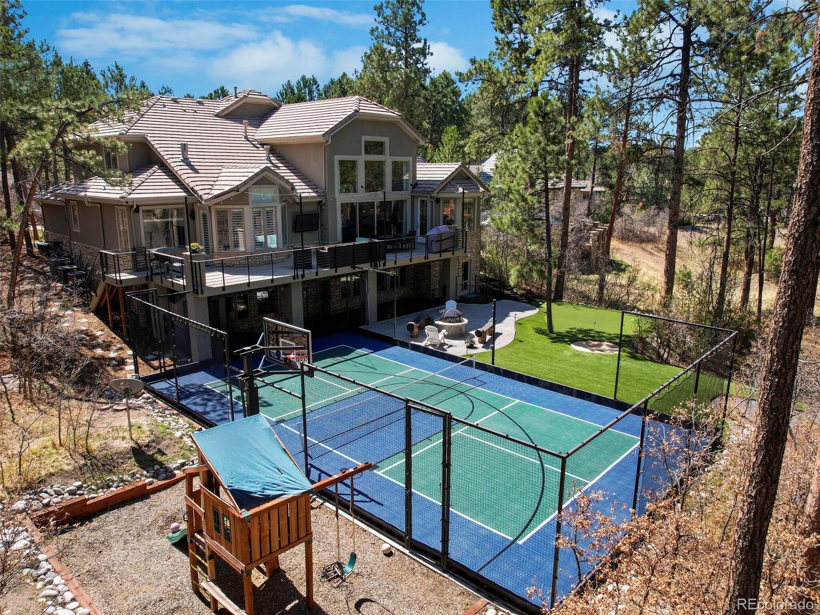 445 Saxon Place