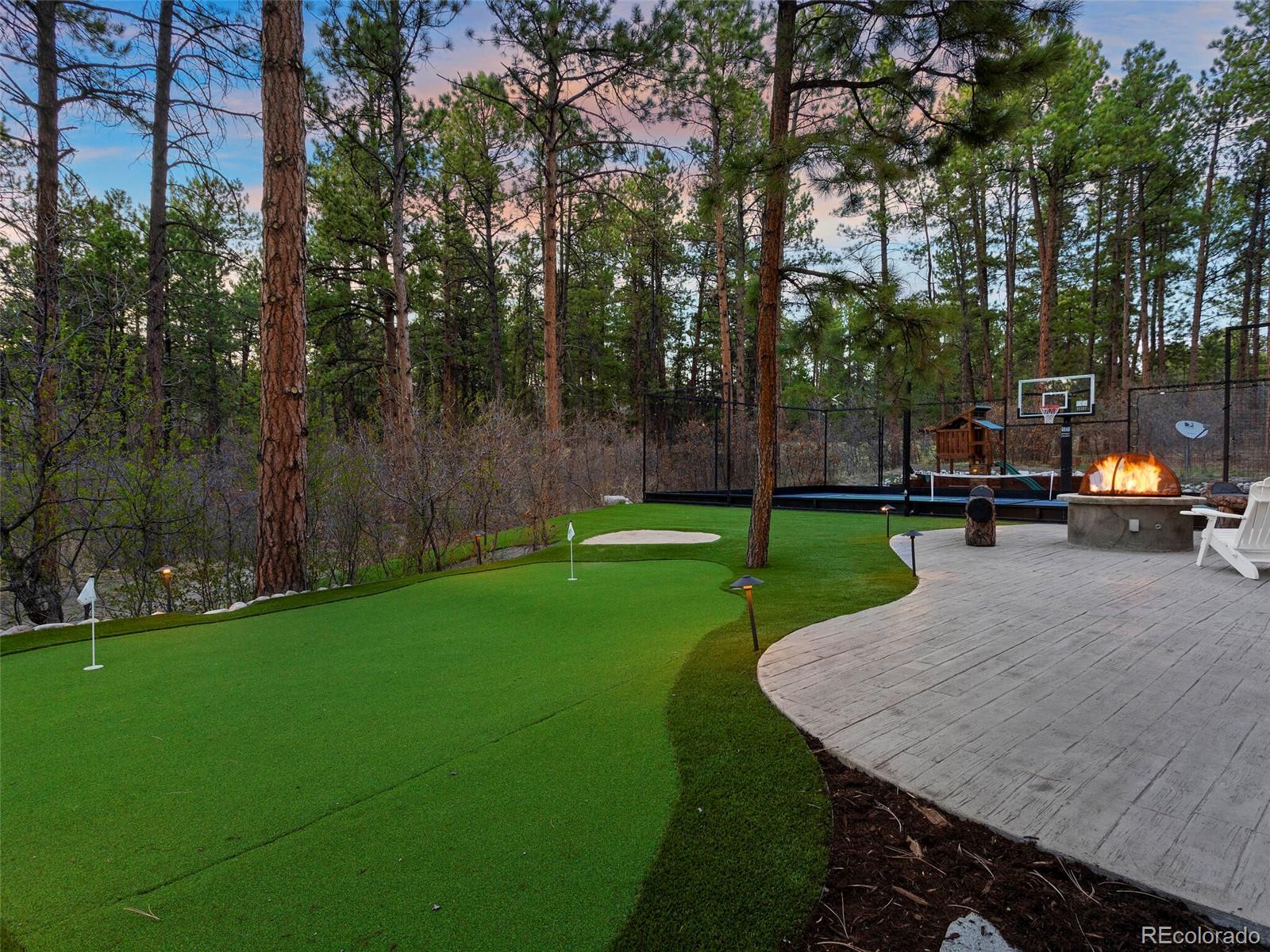 445 Saxon Place
