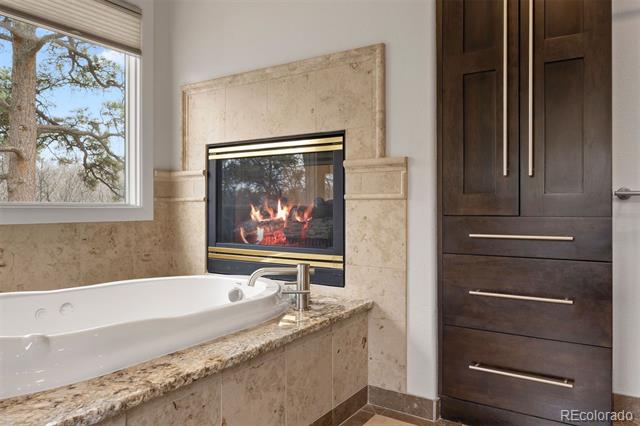 15 Castle Pines Drive