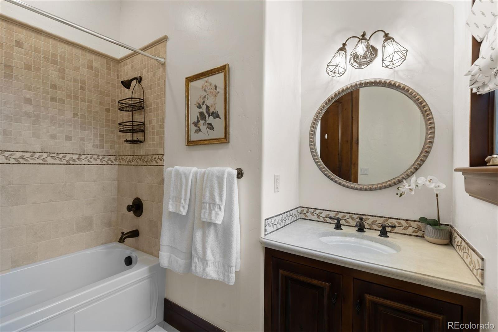 1043 Meteor Place