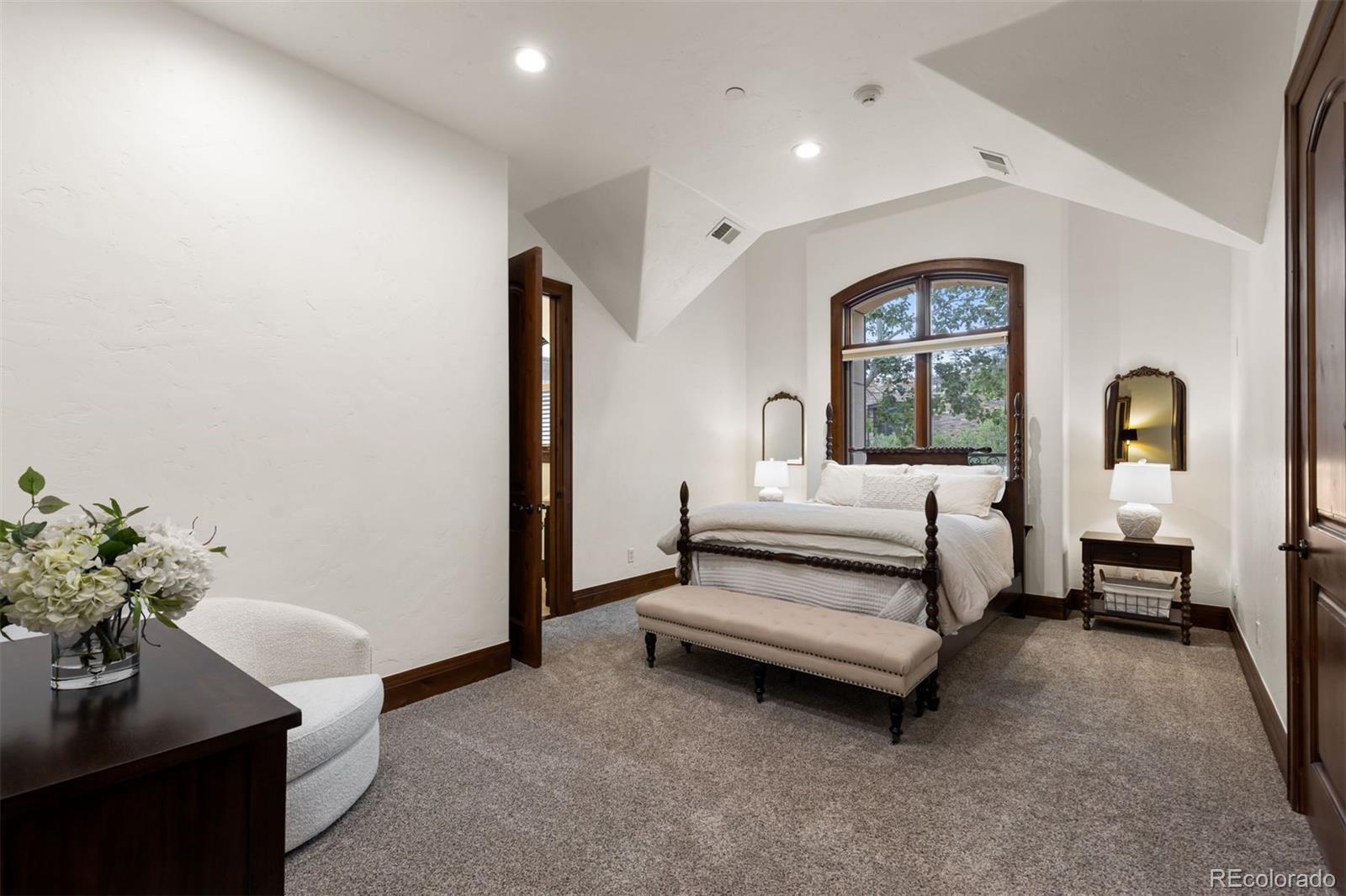 1043 Meteor Place