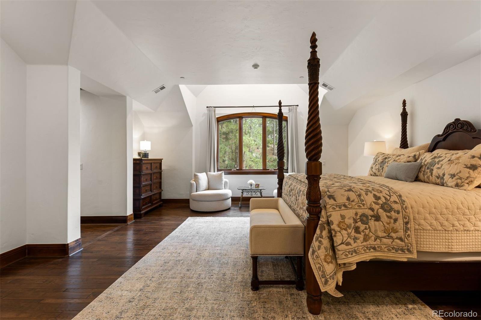 1043 Meteor Place