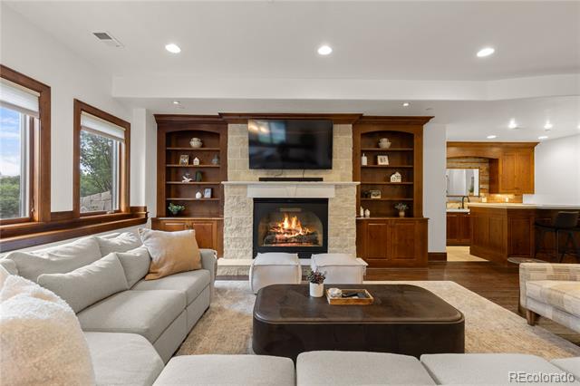 1043 Meteor Place