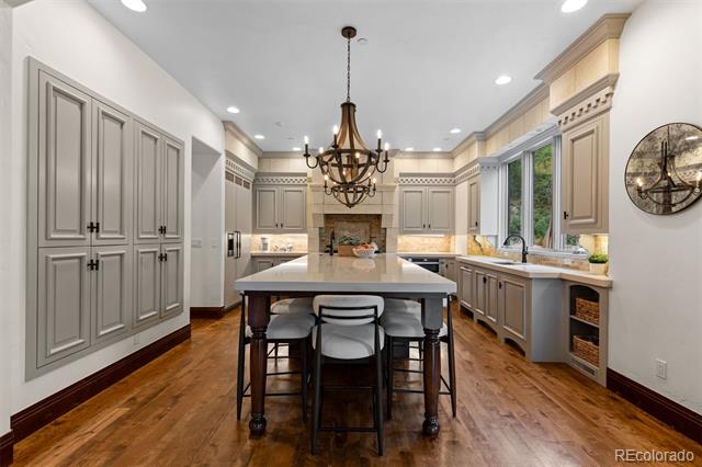 1043 Meteor Place