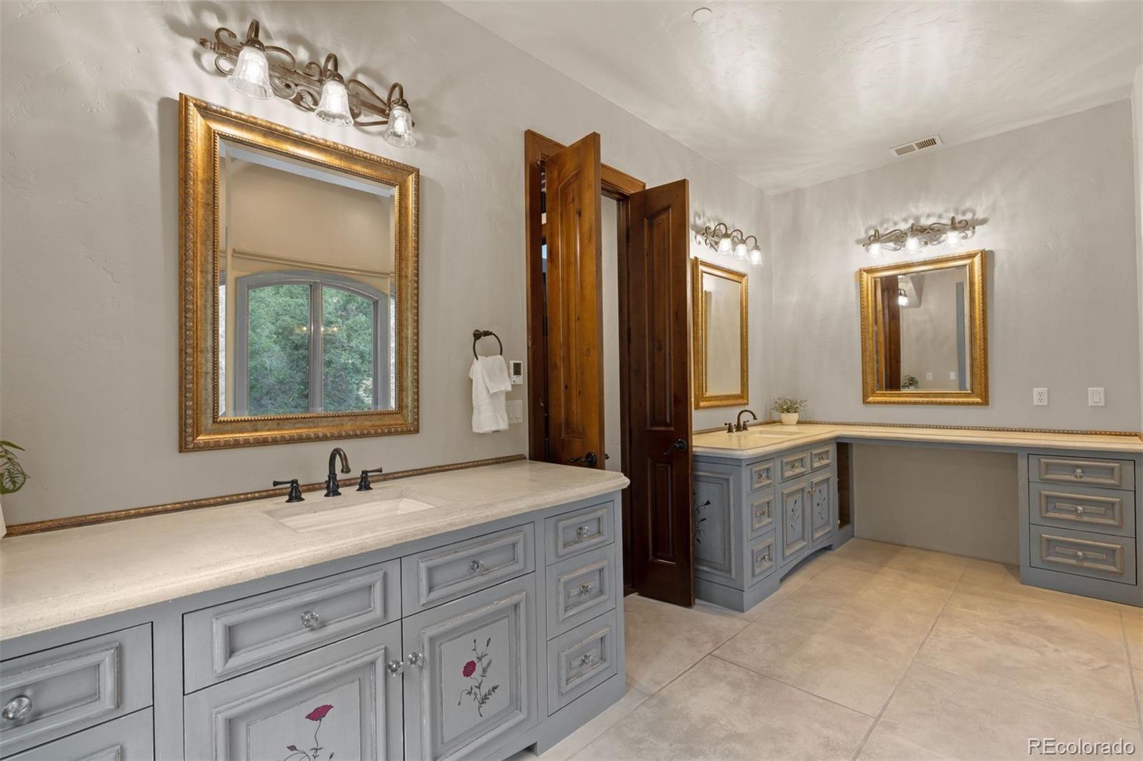 1043 Meteor Place
