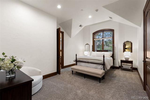 1043 Meteor Place