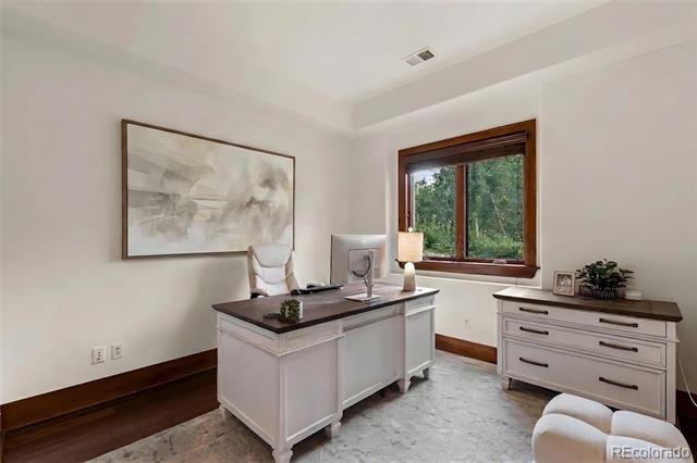 1043 Meteor Place