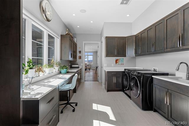 7436 Sapphire Pointe Boulevard