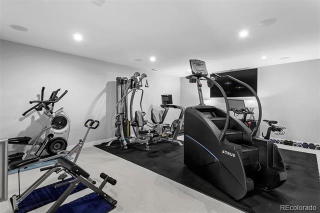 7436 Sapphire Pointe Boulevard