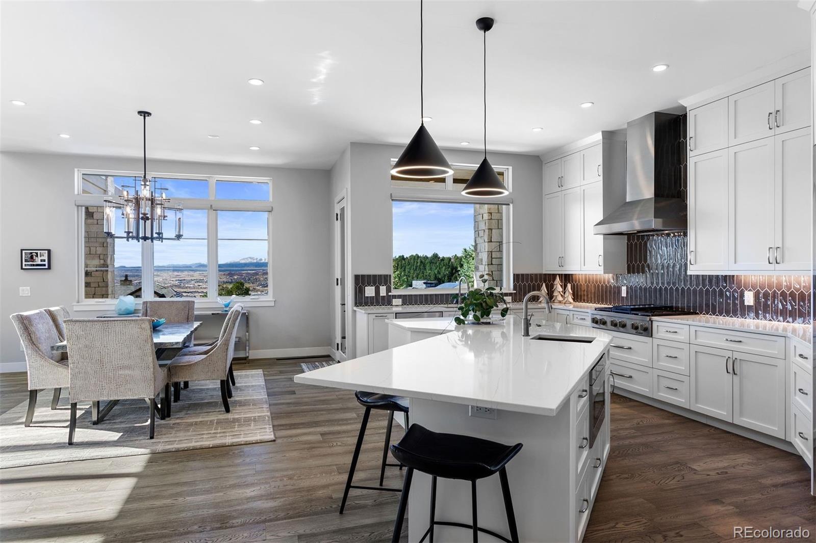 7436 Sapphire Pointe Boulevard