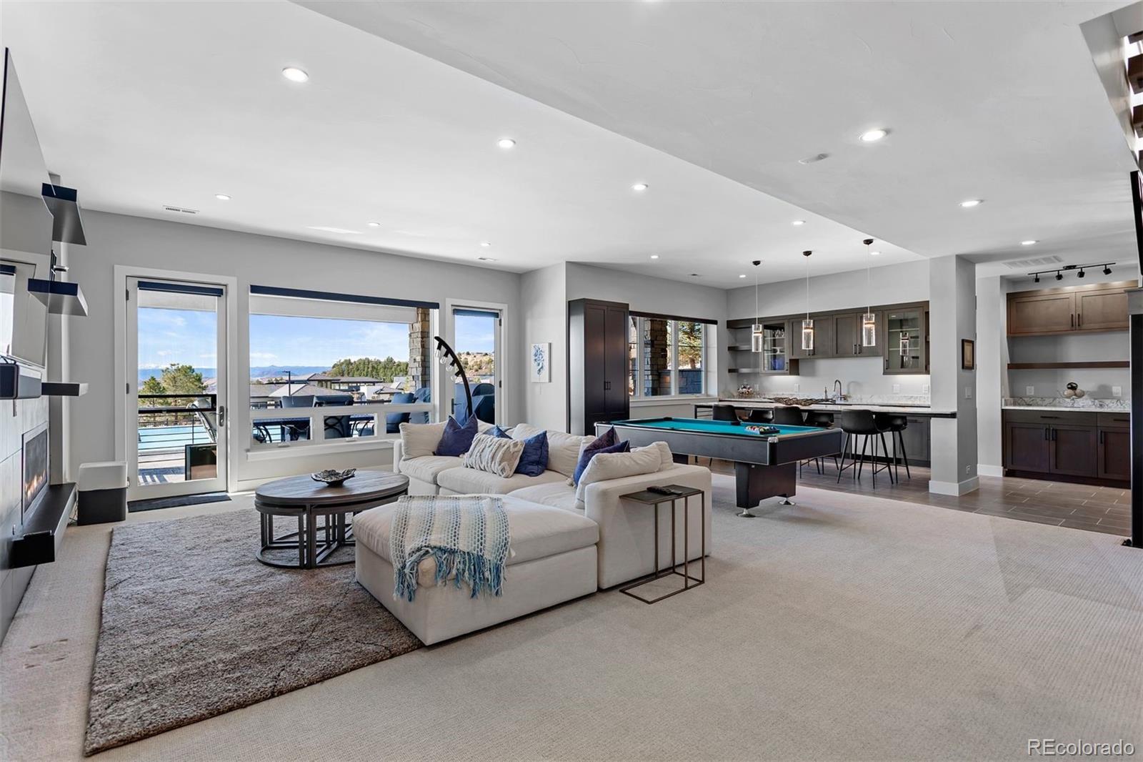 7436 Sapphire Pointe Boulevard