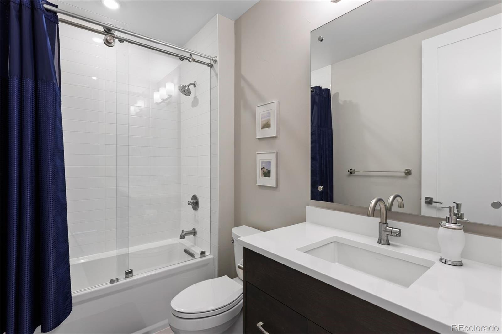 7436 Sapphire Pointe Boulevard