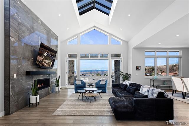 7436 Sapphire Pointe Boulevard