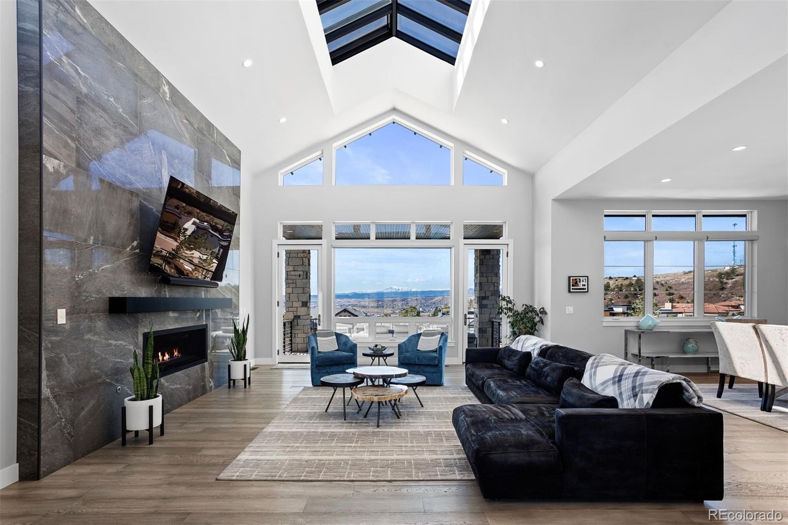 7436 Sapphire Pointe Boulevard