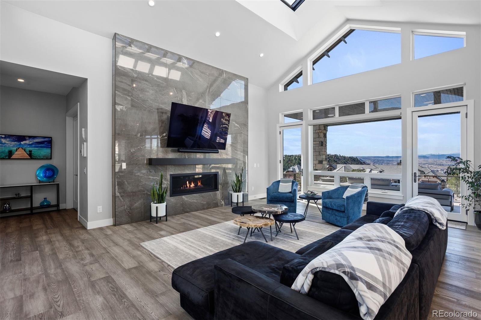 7436 Sapphire Pointe Boulevard