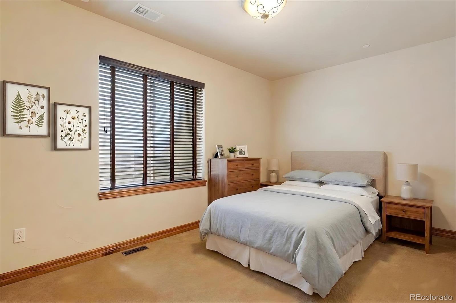 5088 Hidden Pond Place