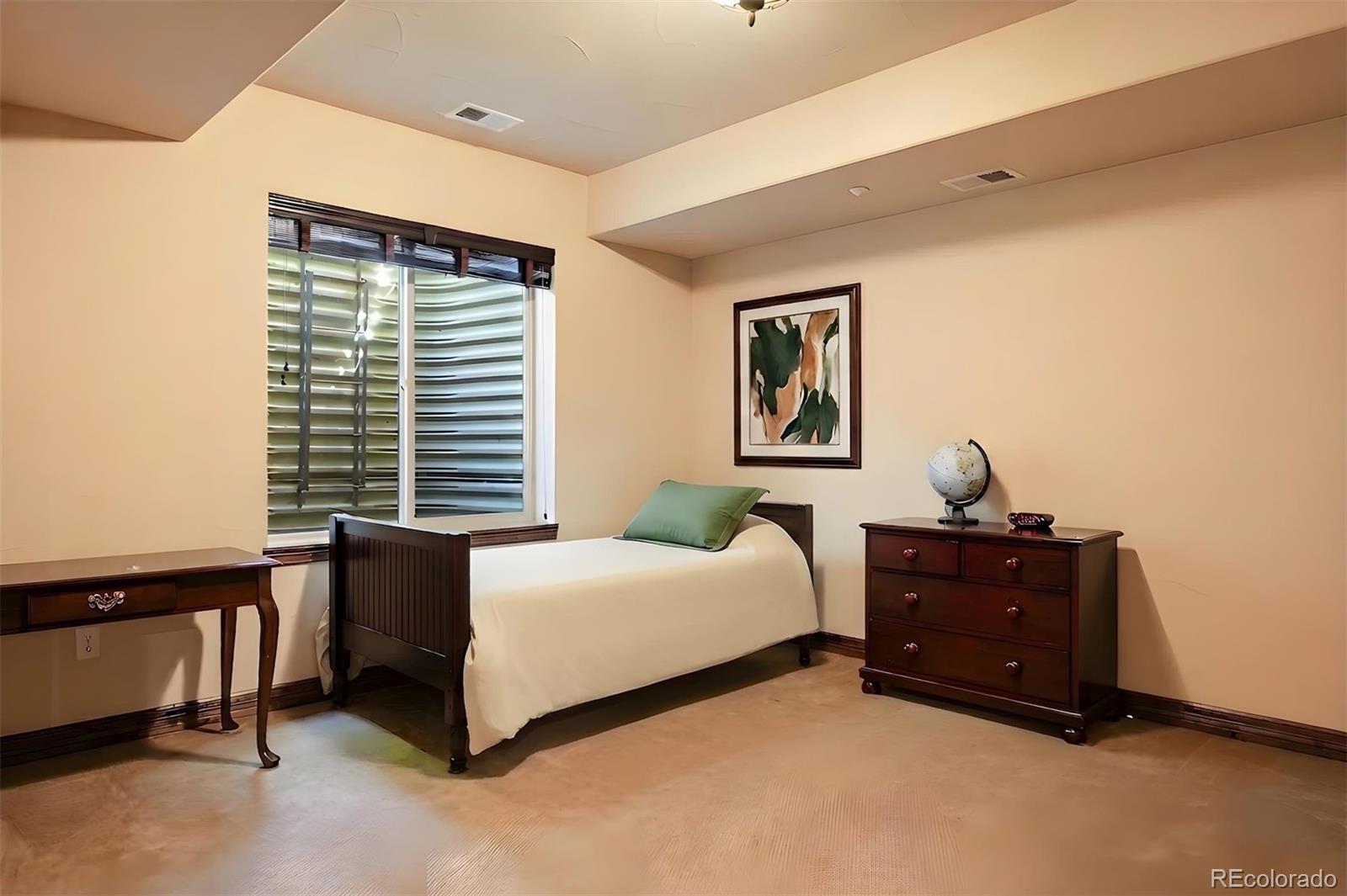 5088 Hidden Pond Place