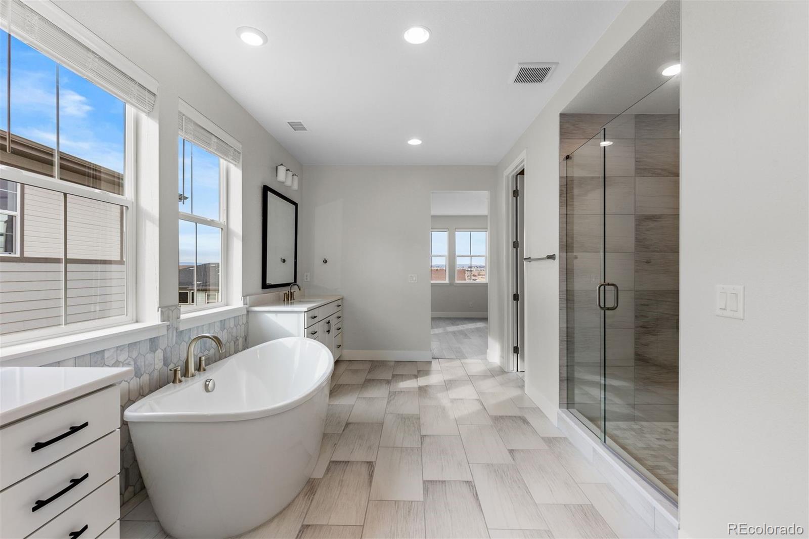 6907 Sunstrand Court