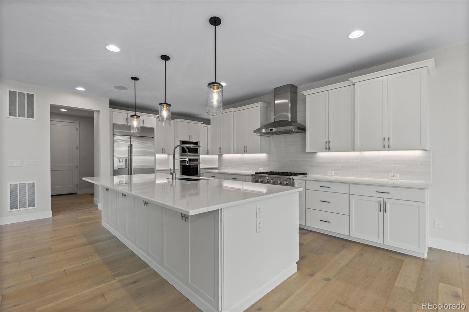 6907 Sunstrand Court