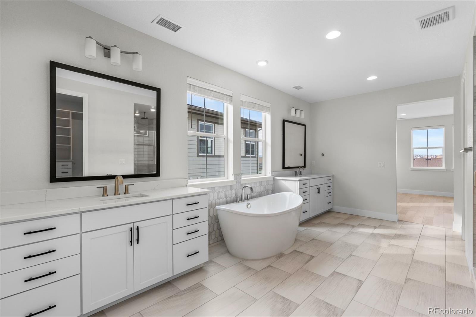 6907 Sunstrand Court