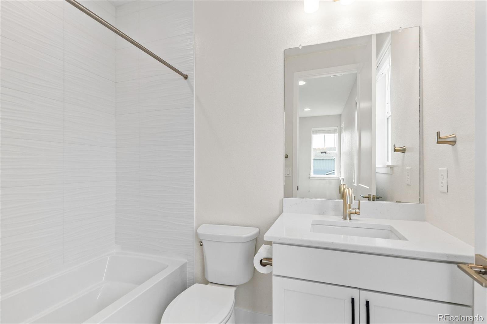 6907 Sunstrand Court