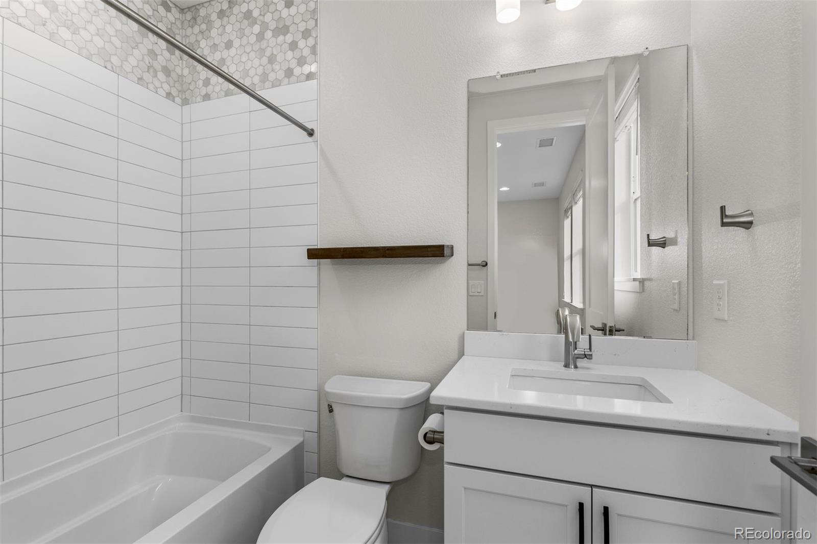 6907 Sunstrand Court