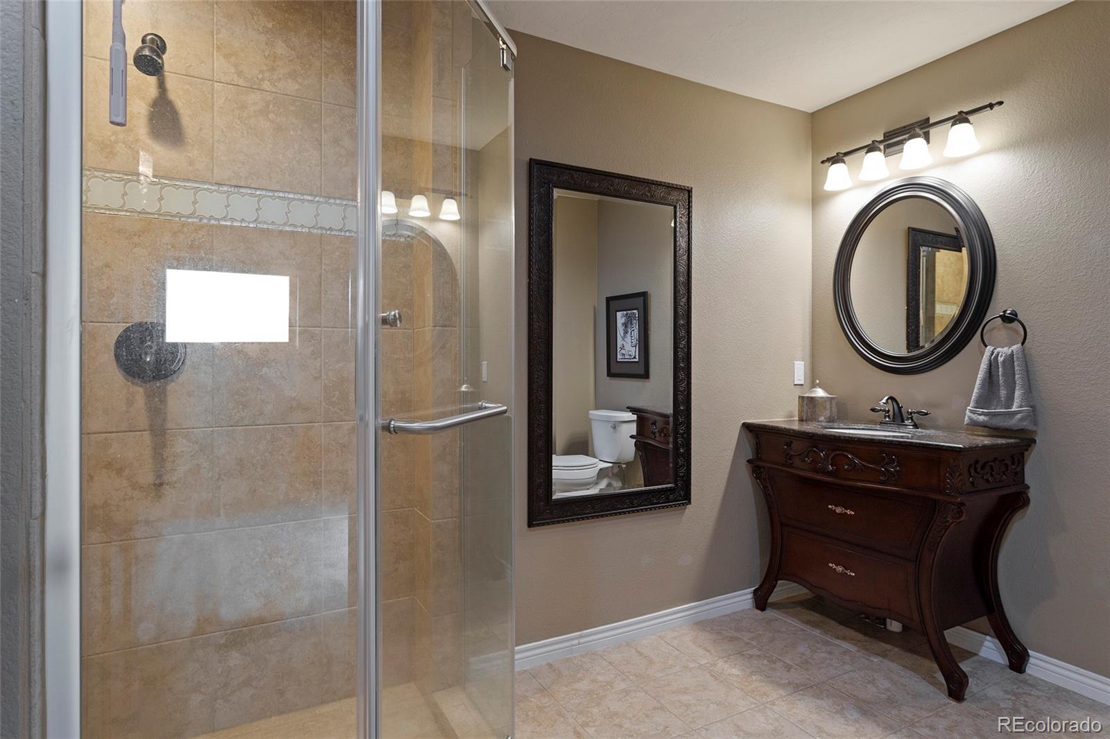 155 W Loma Circle