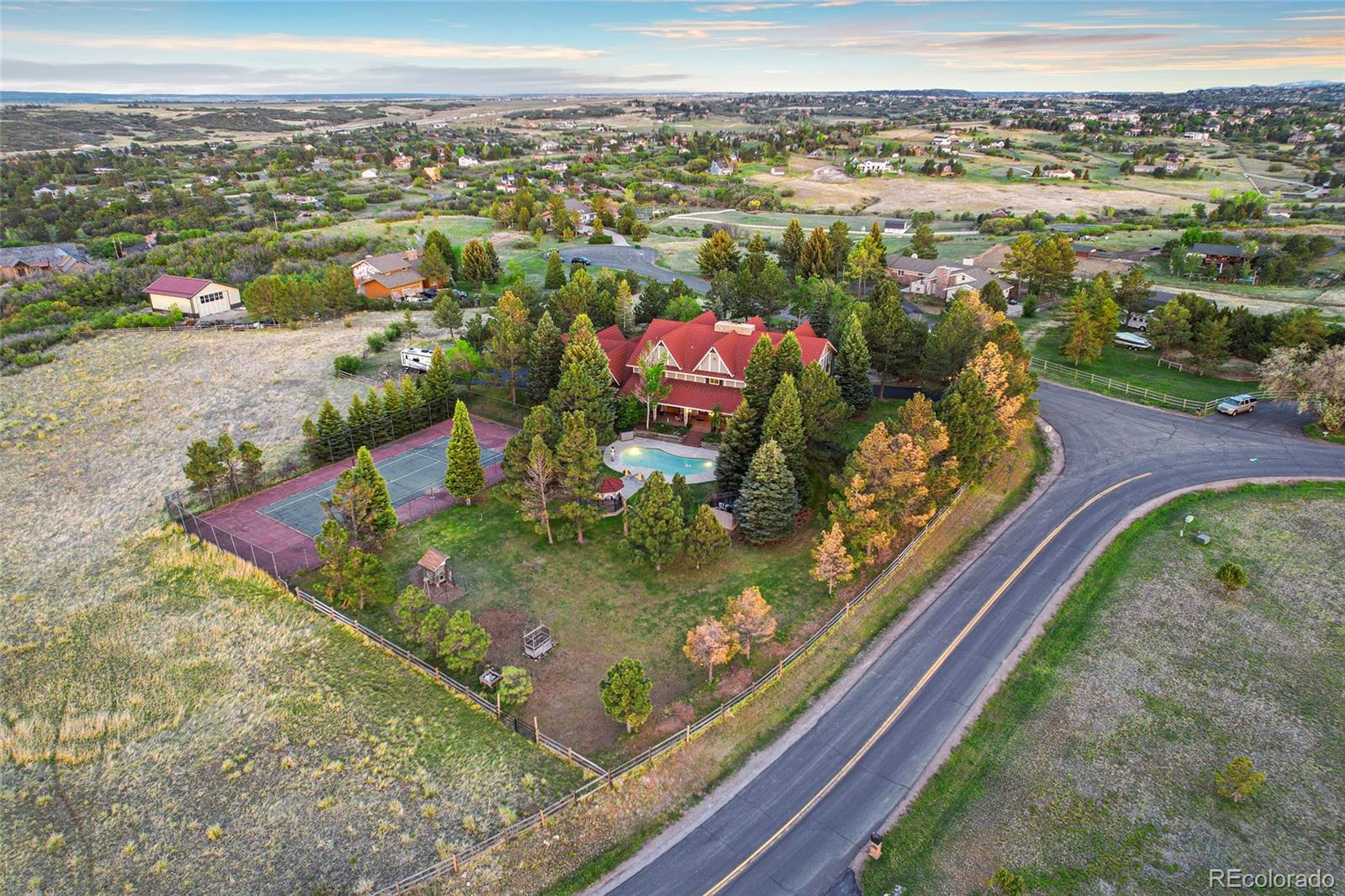 155 W Loma Circle