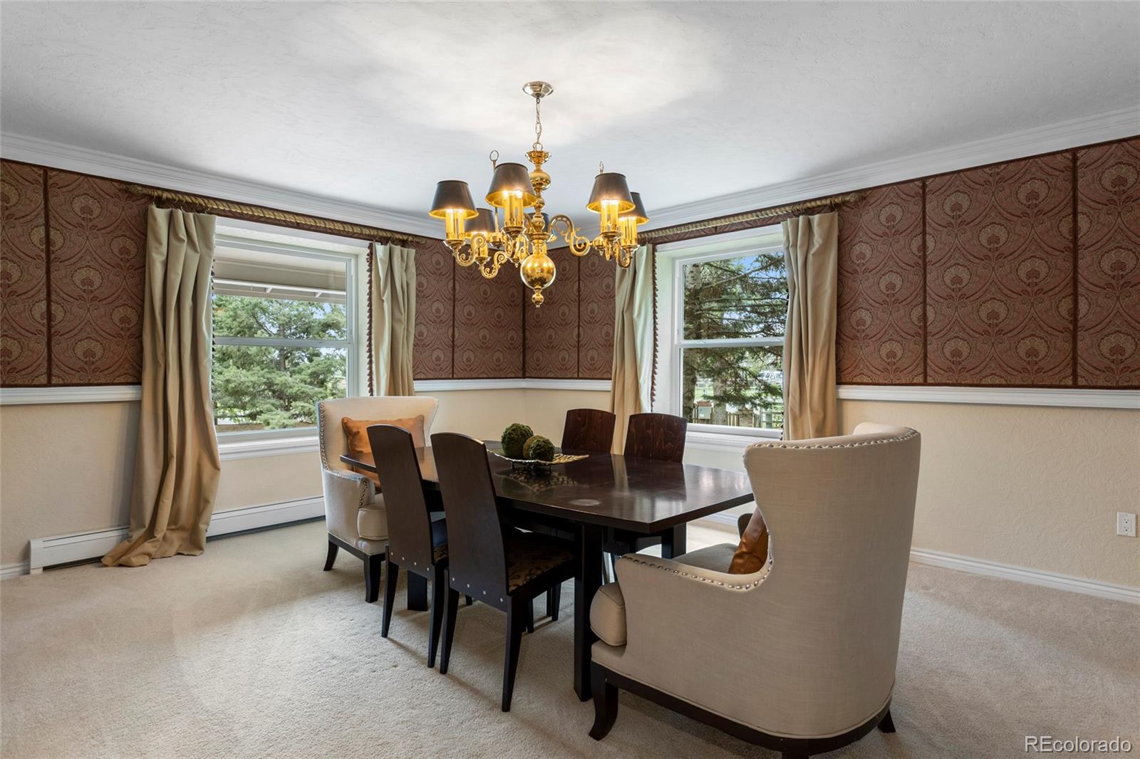 155 W Loma Circle