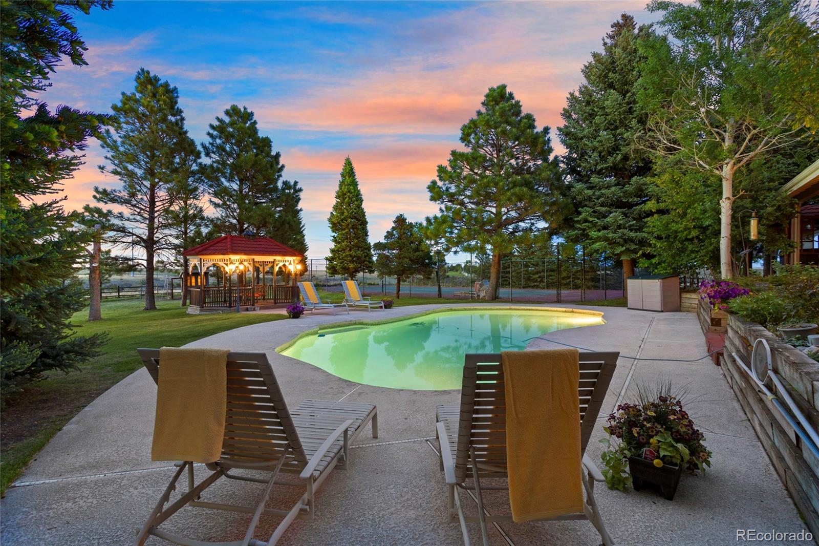 155 W Loma Circle