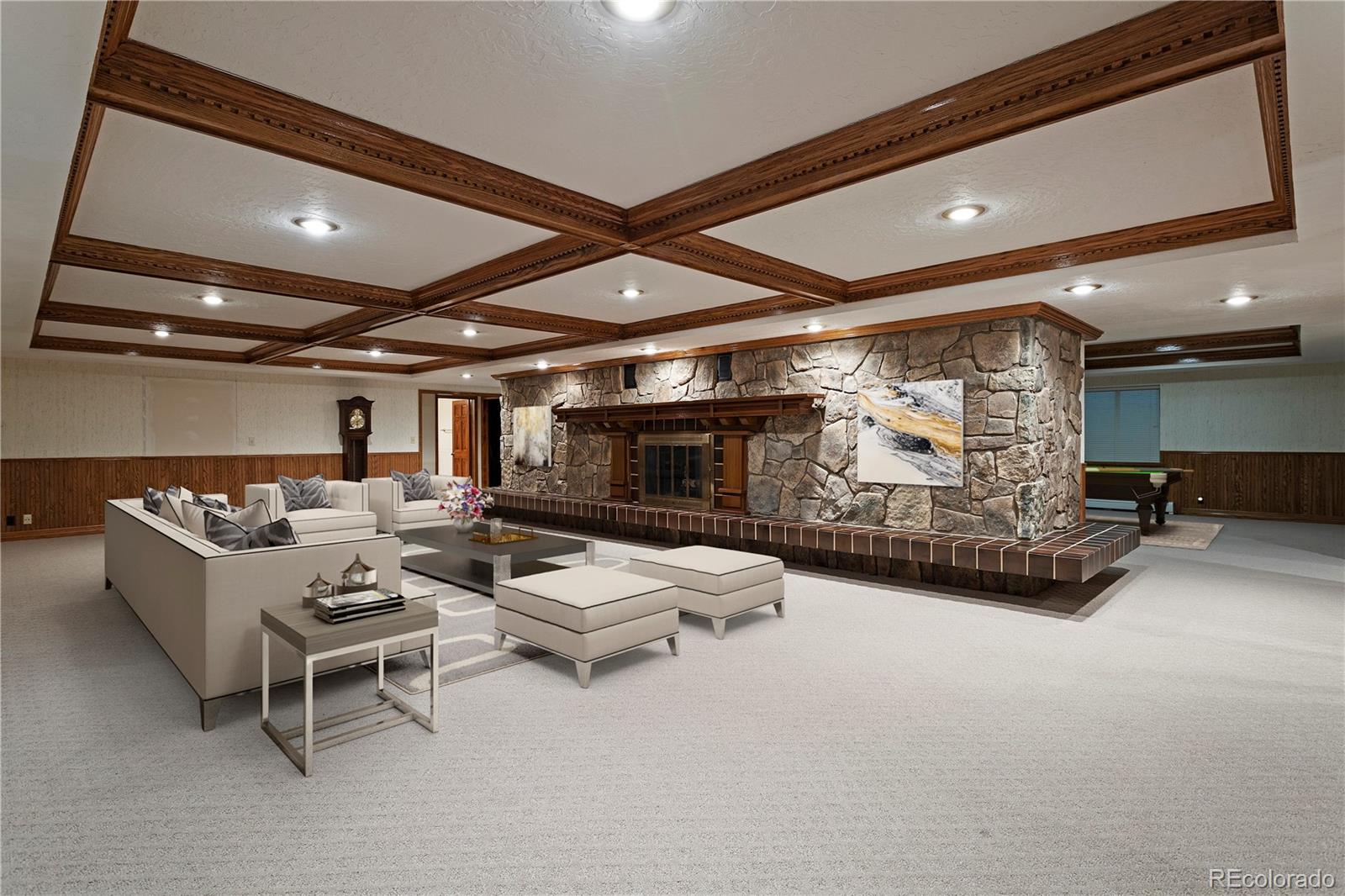 155 W Loma Circle