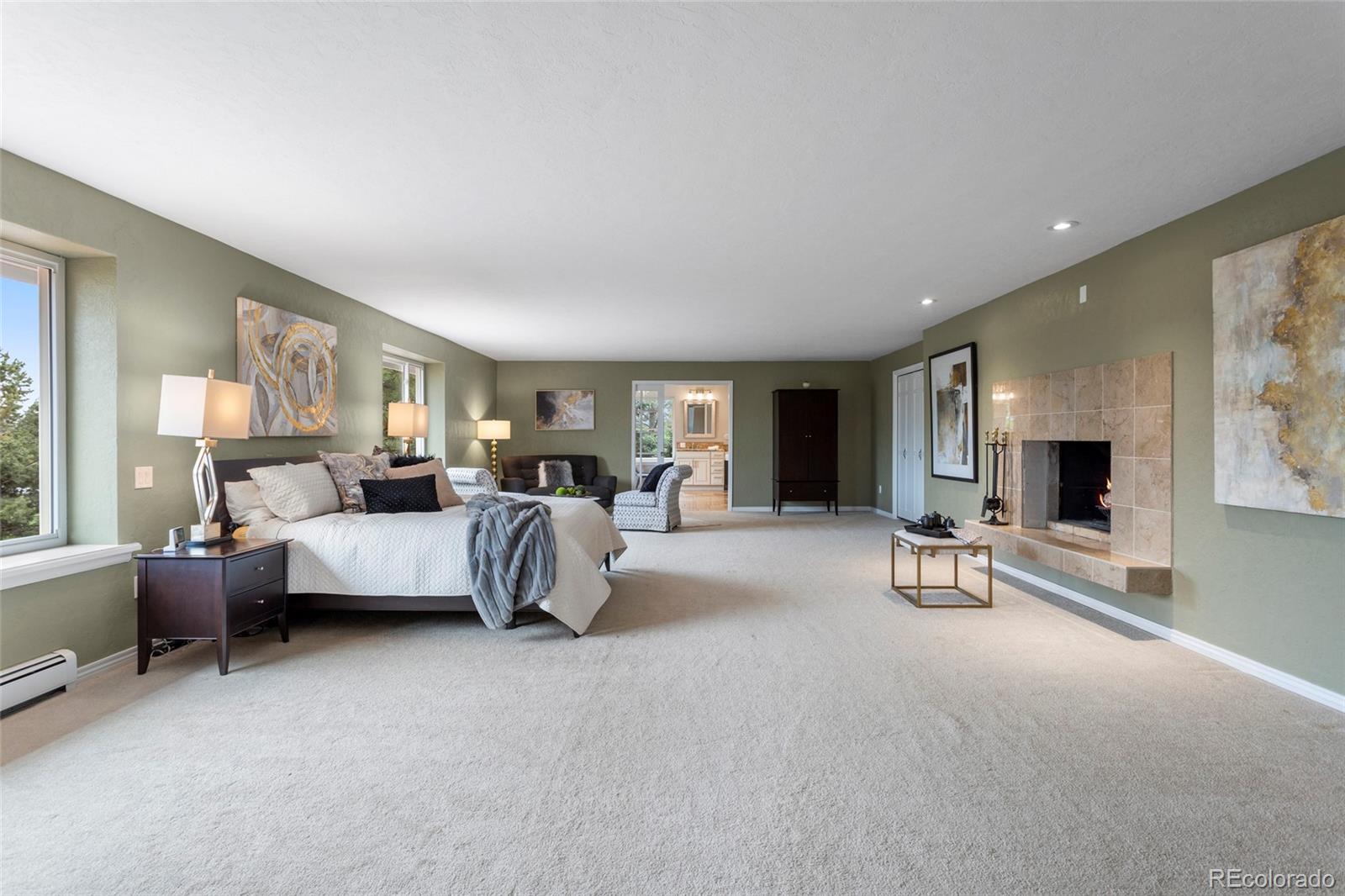 155 W Loma Circle