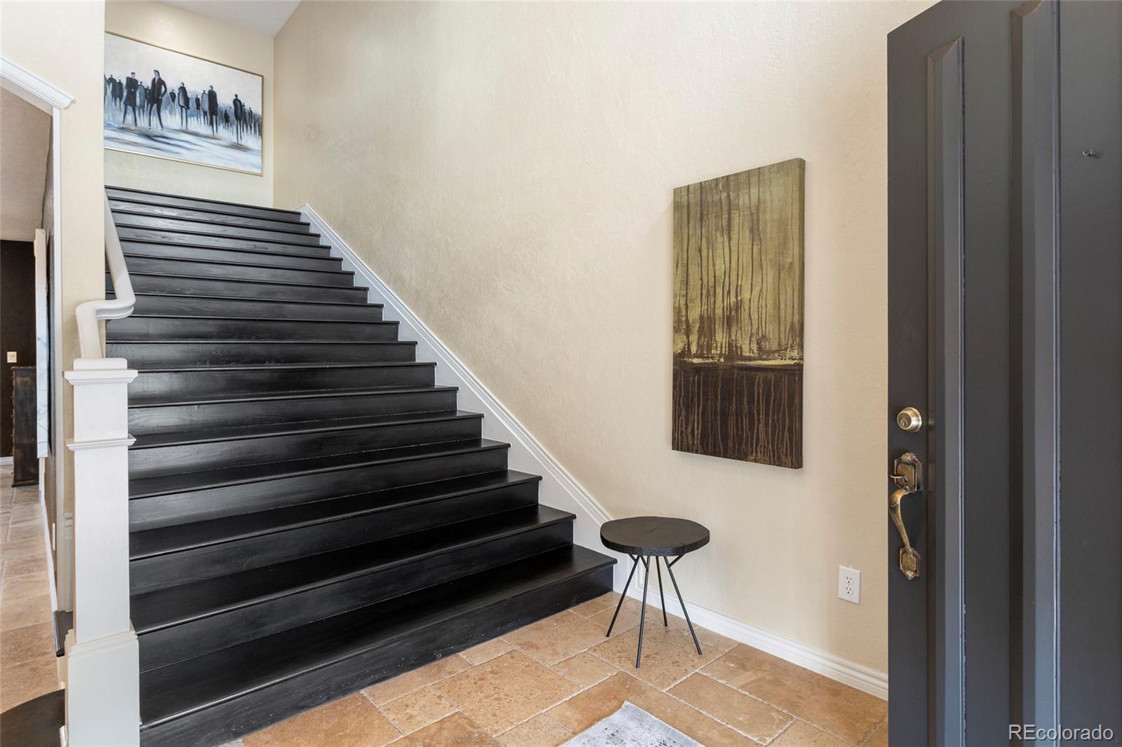 155 W Loma Circle