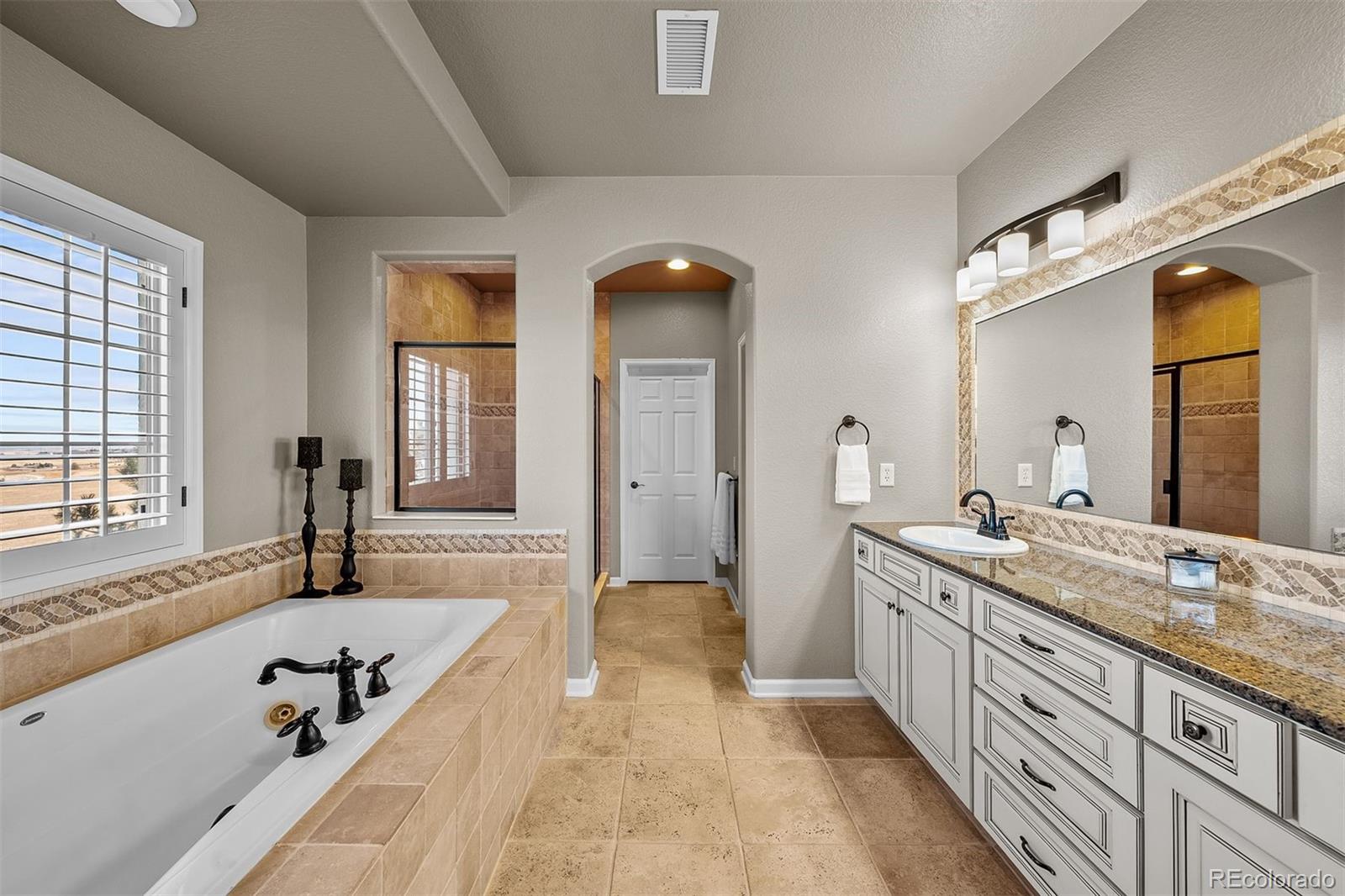 6258 Oxford Peak Court