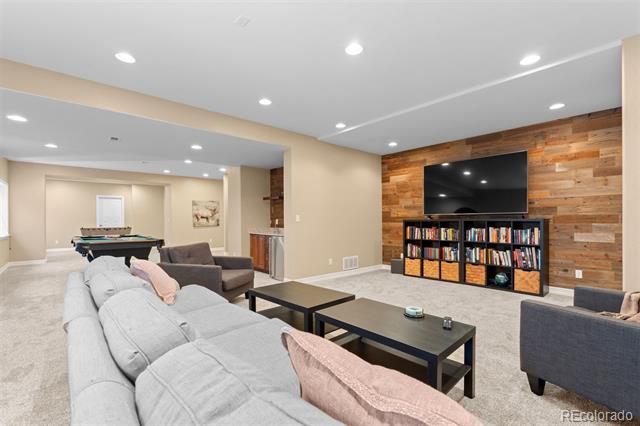 3860 Fairbrook Point
