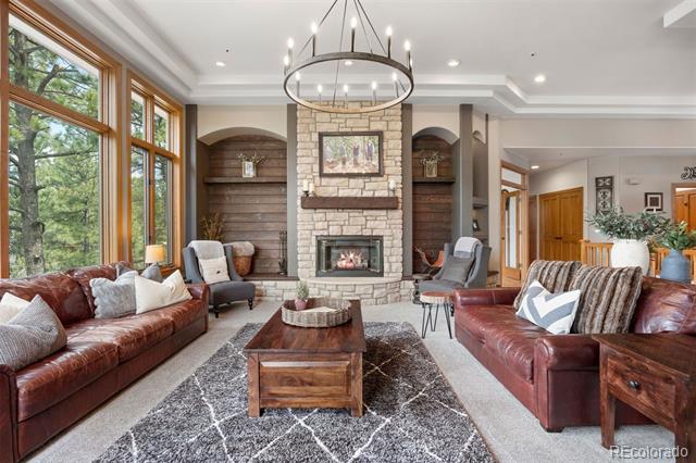 858 Swandyke Drive
