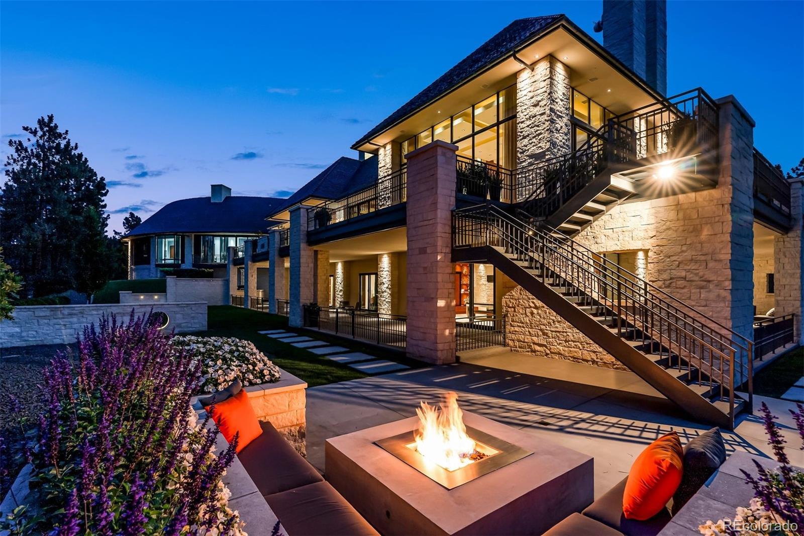3 Elk Pointe Lane
