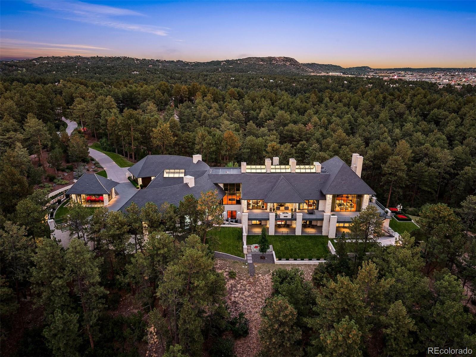 3 Elk Pointe Lane