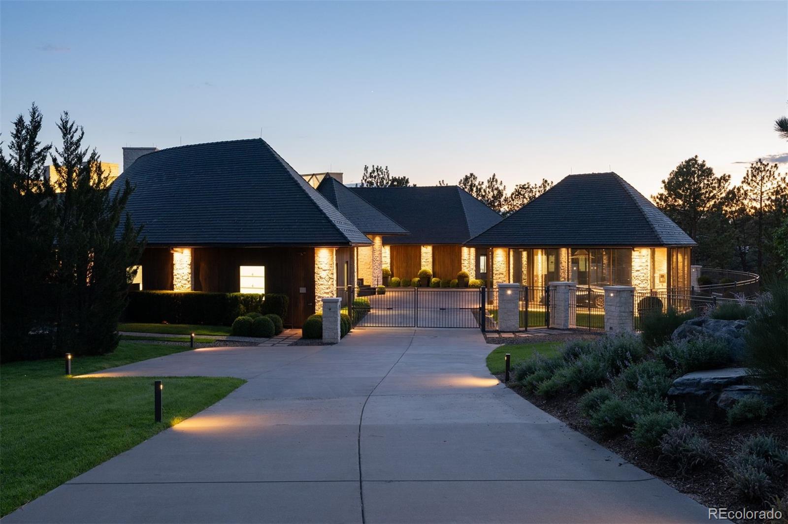 3 Elk Pointe Lane