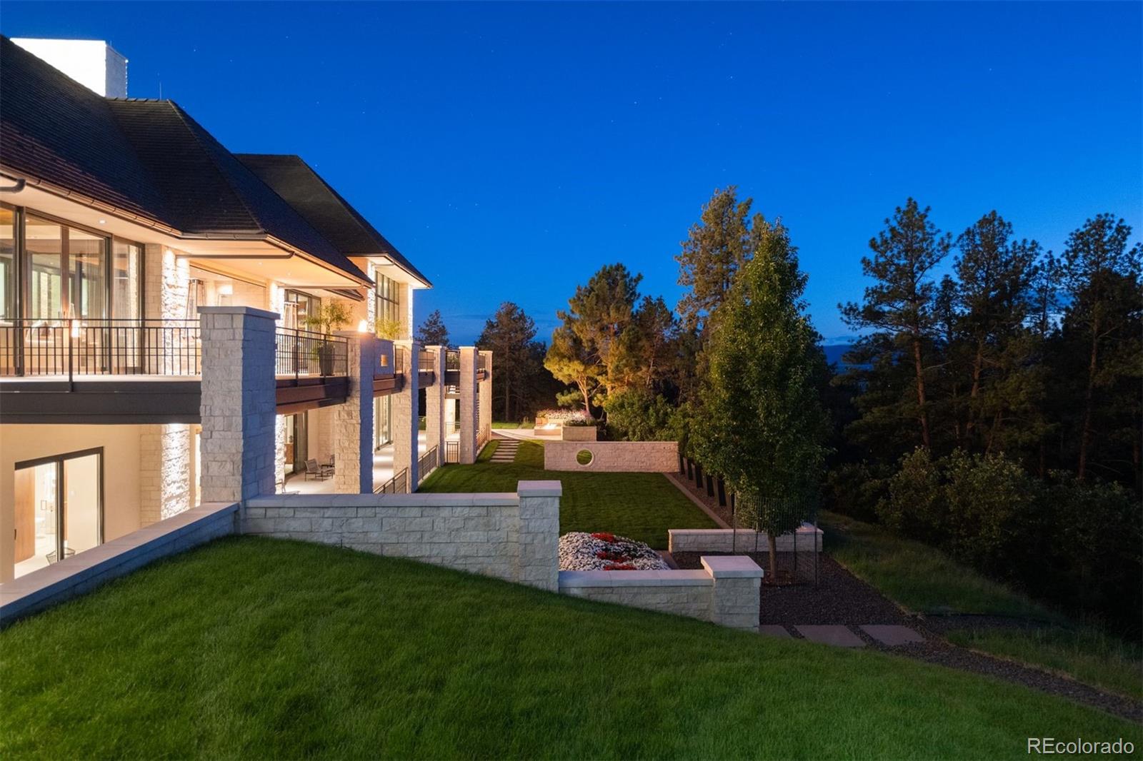 3 Elk Pointe Lane