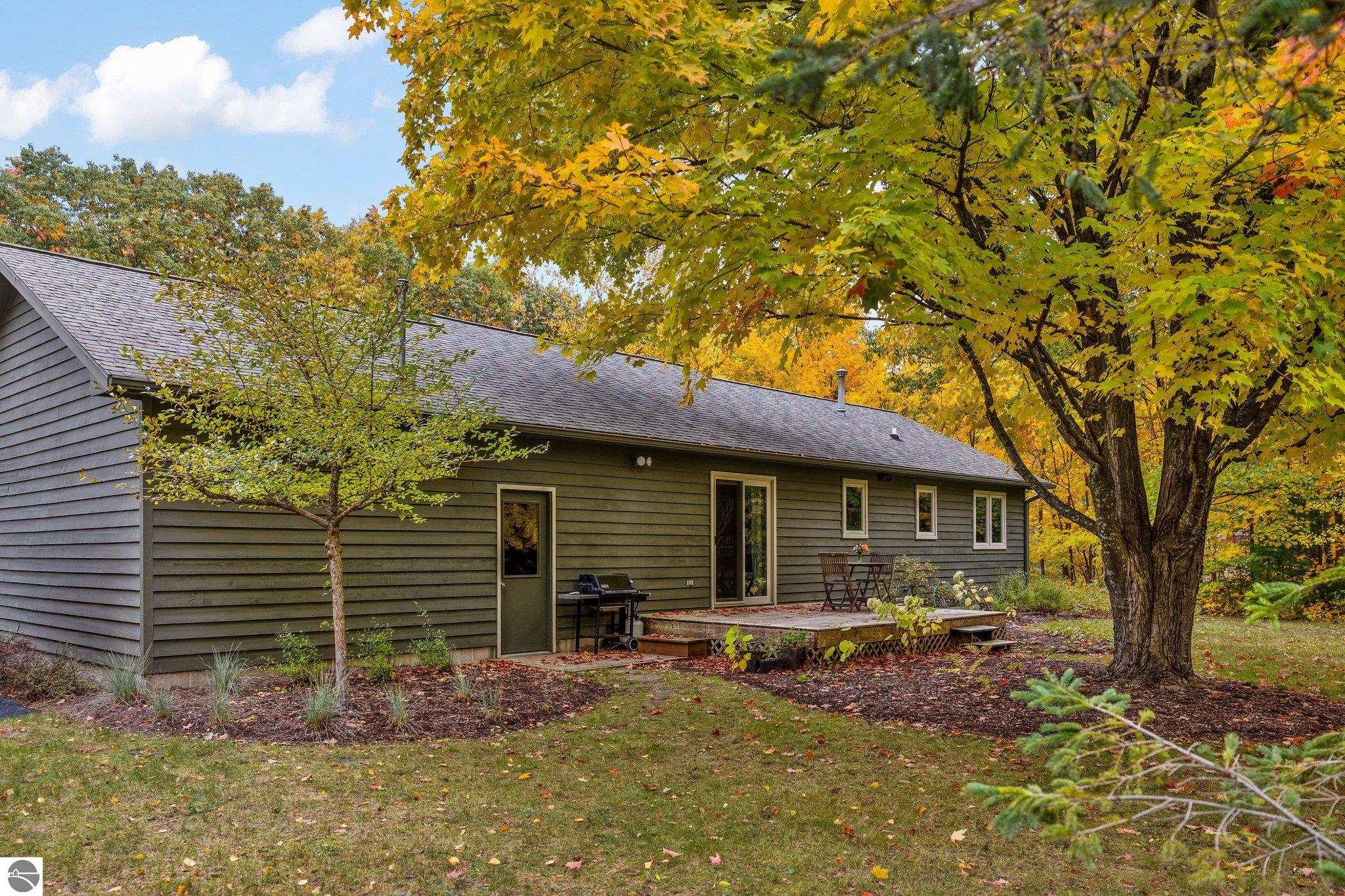 9917 Crescent Shores Road