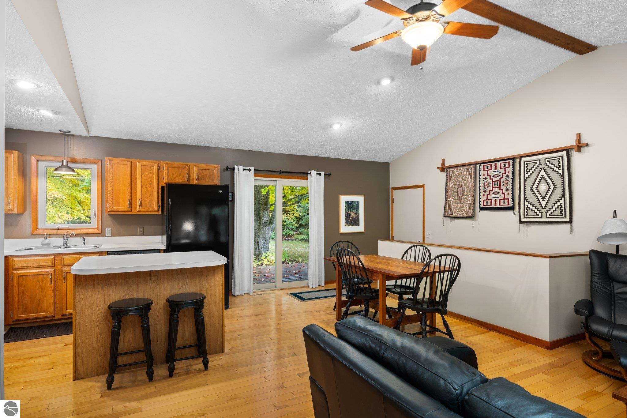 9917 Crescent Shores Road