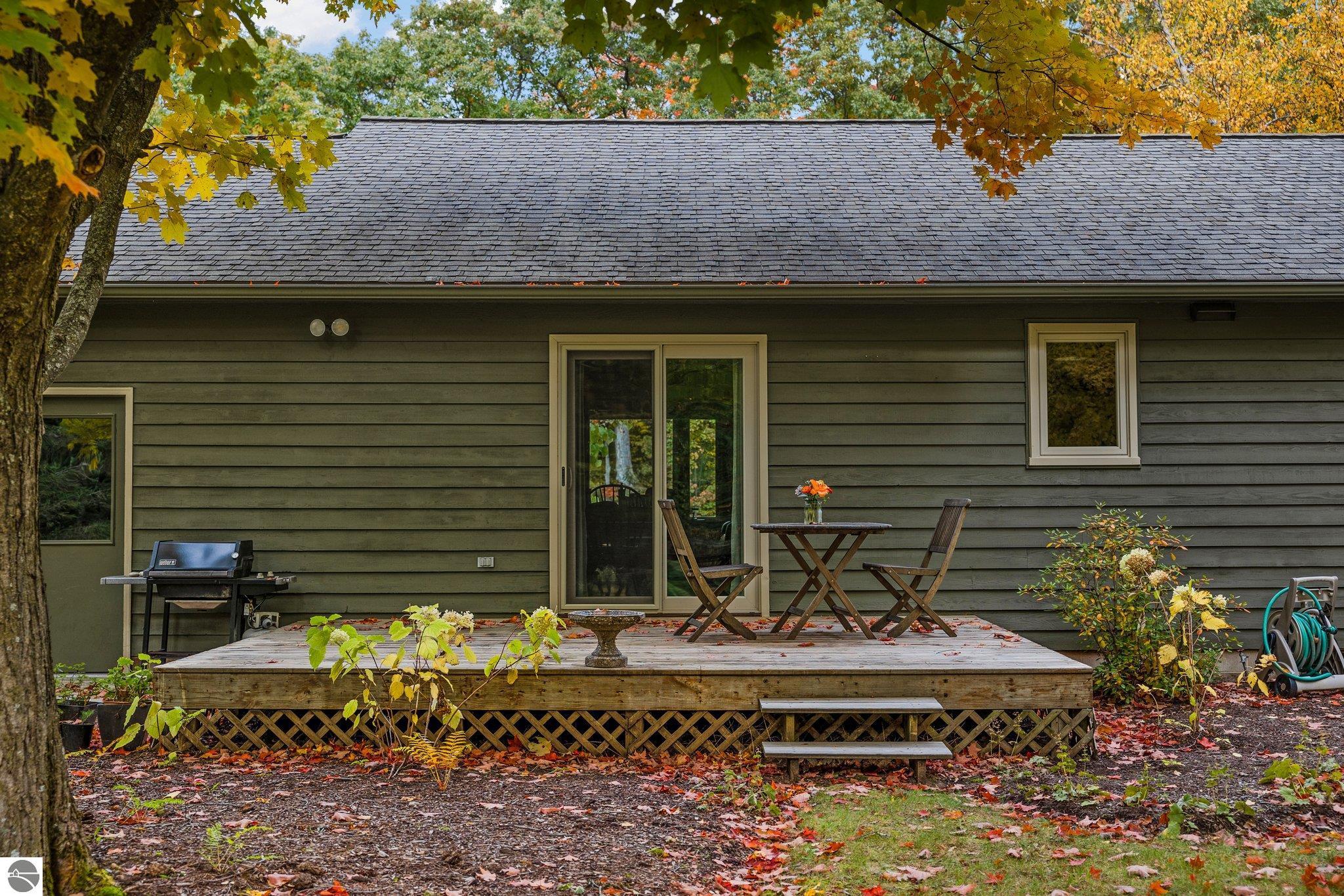 9917 Crescent Shores Road