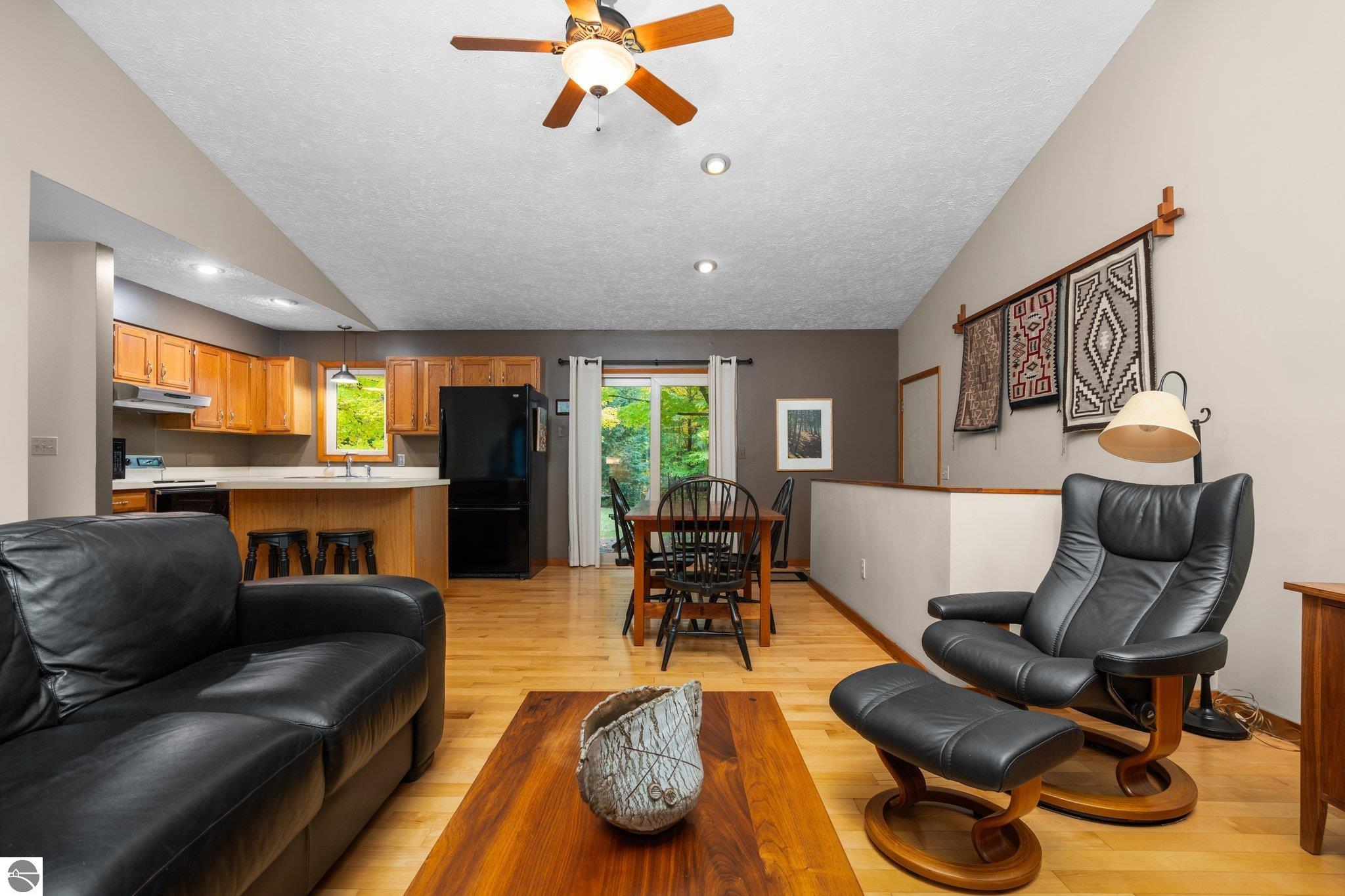 9917 Crescent Shores Road