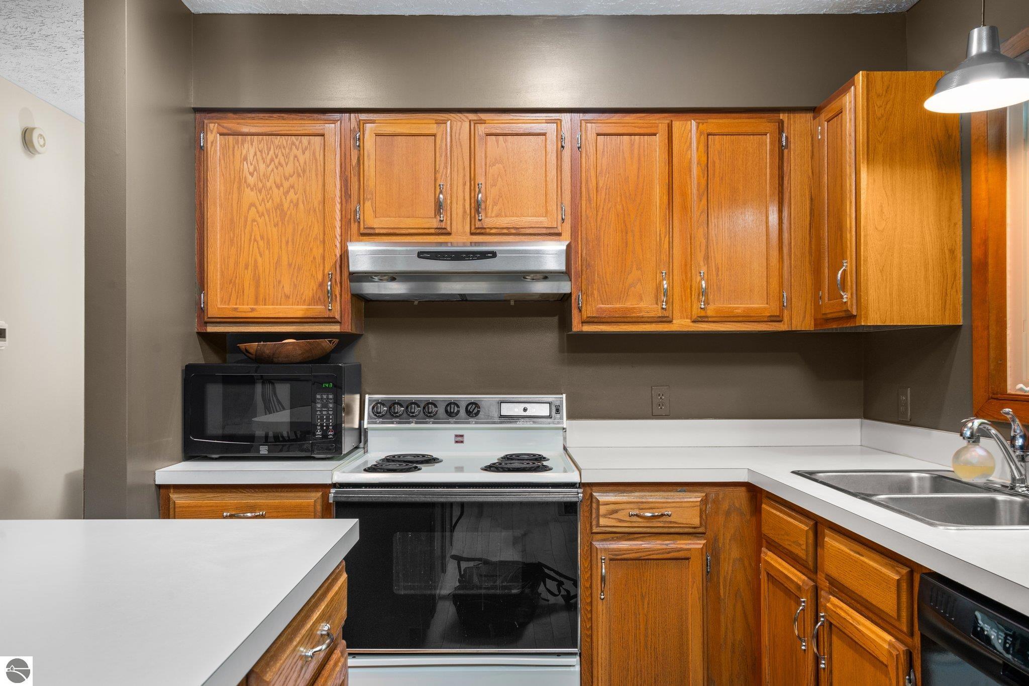 9917 Crescent Shores Road