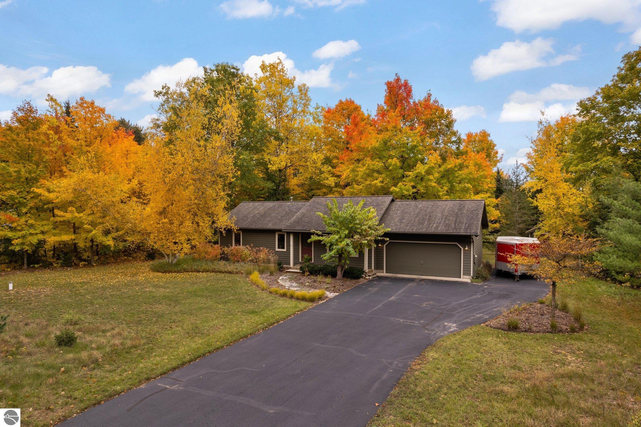 9917 Crescent Shores Road