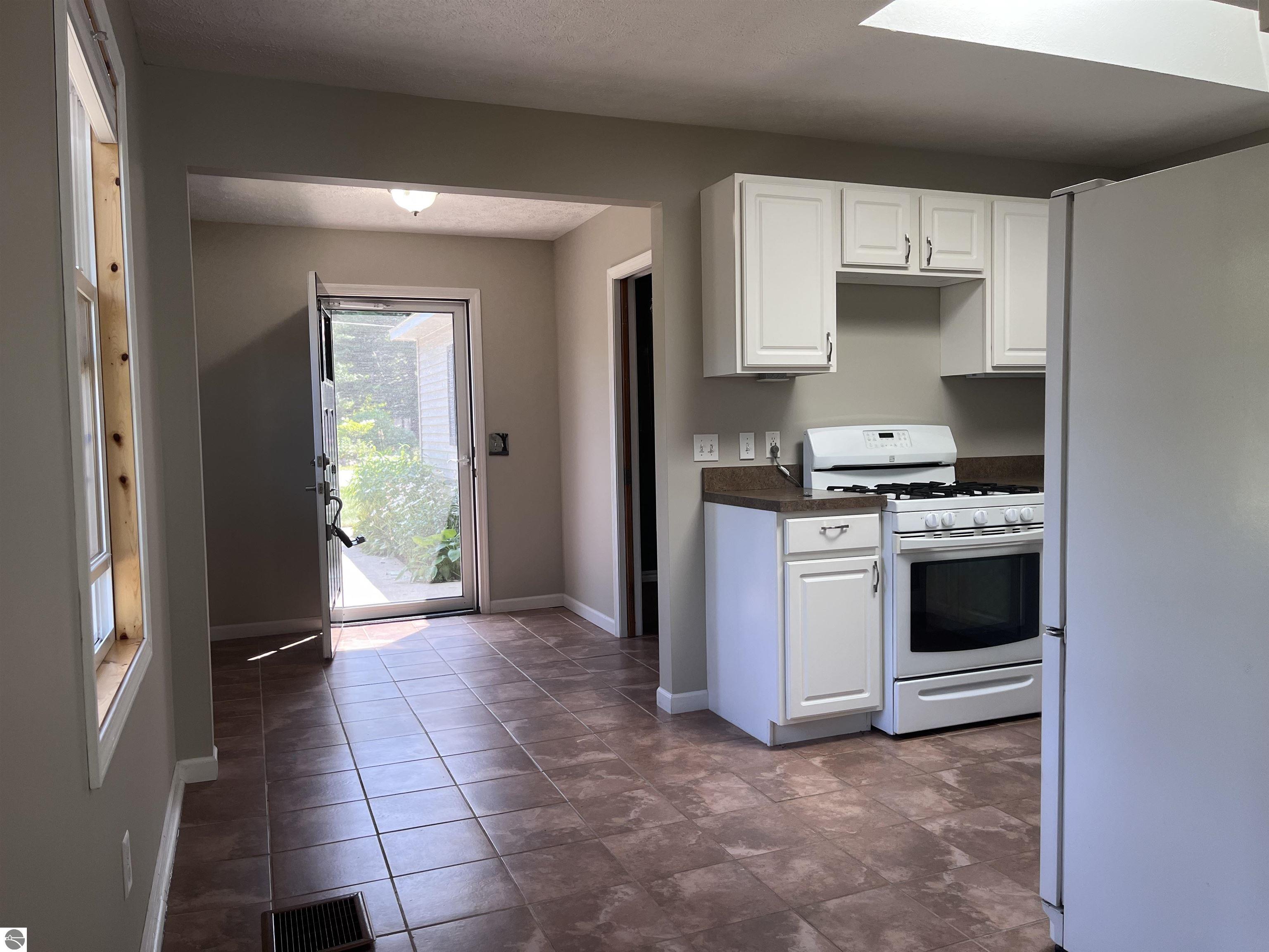 880 Pine Grove Avenue