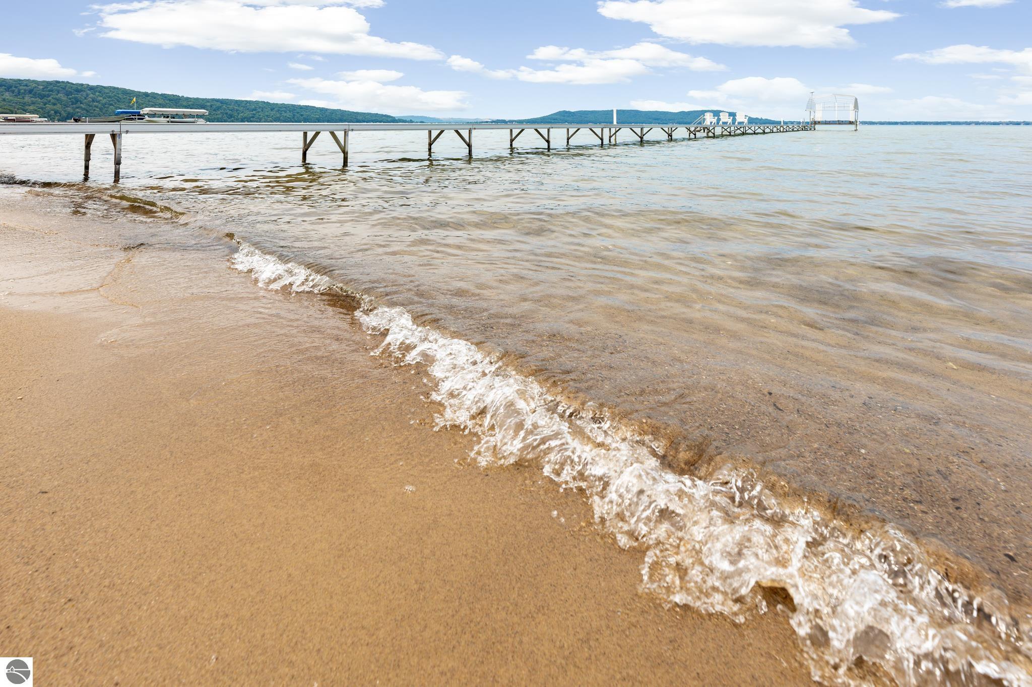 4902 W Whispering Pines Lane