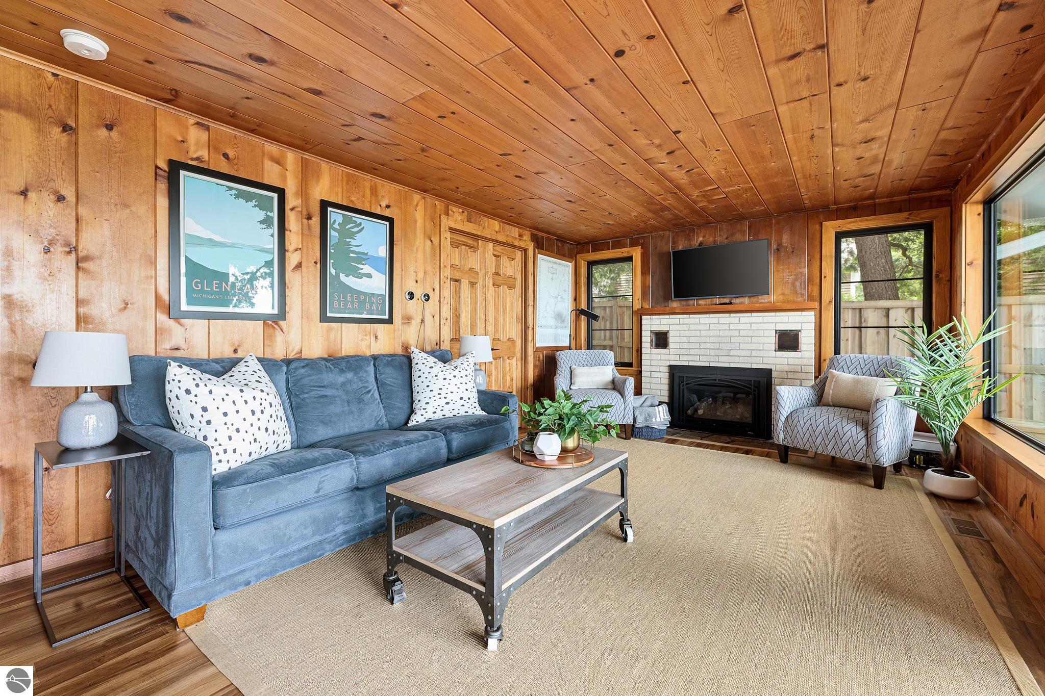 4902 W Whispering Pines Lane