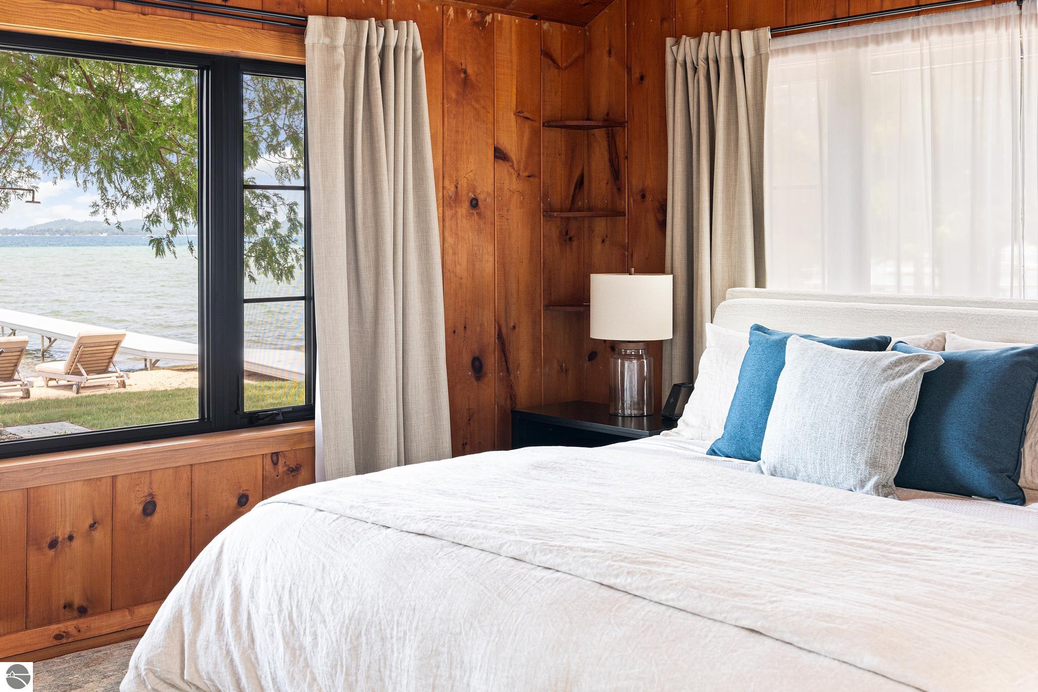 4902 W Whispering Pines Lane